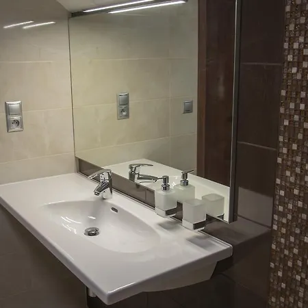 Konukevi Restaurace A U Klasku 4*