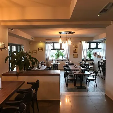 Konukevi Restaurace A U Klasku 4*